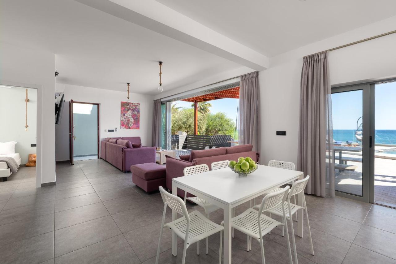 Southrock Villas Lakhania Extérieur photo