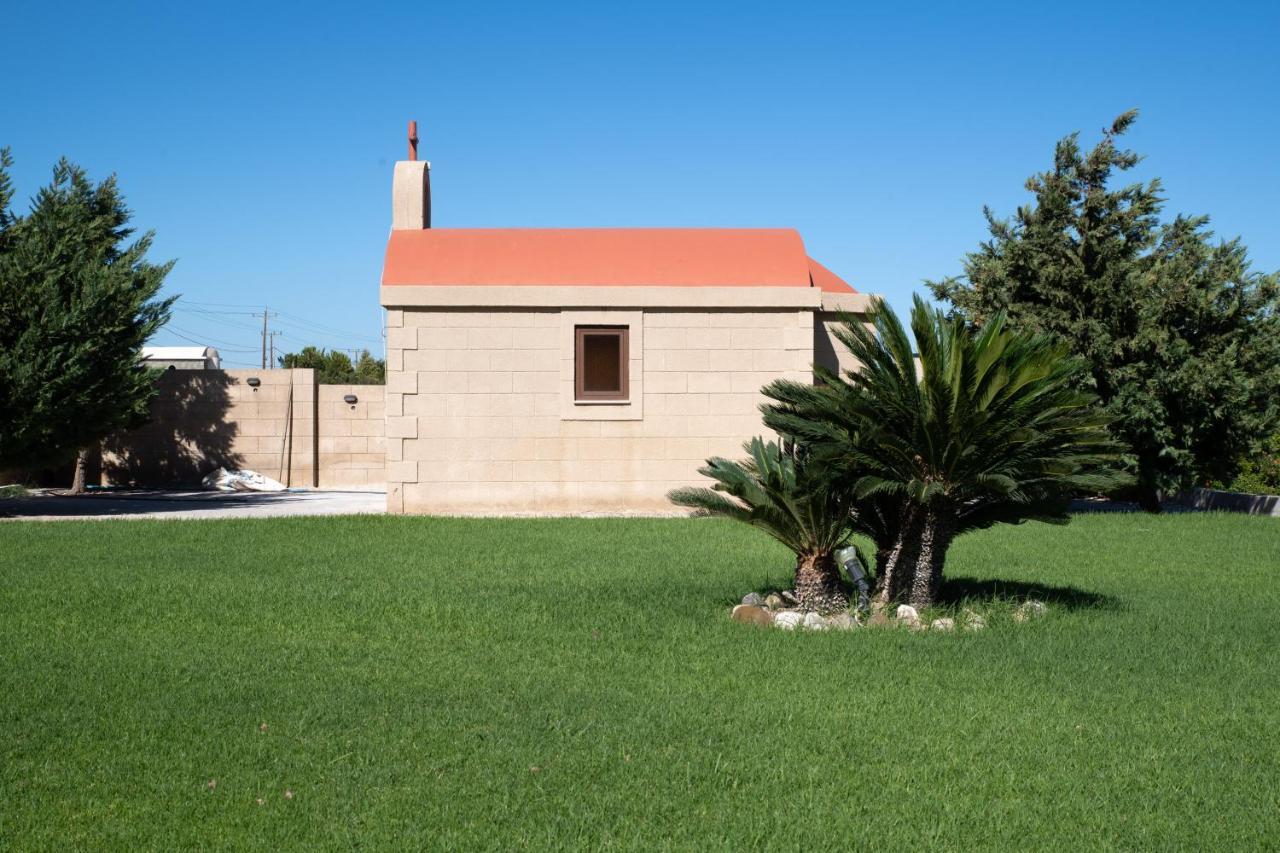 Southrock Villas Lakhania Extérieur photo