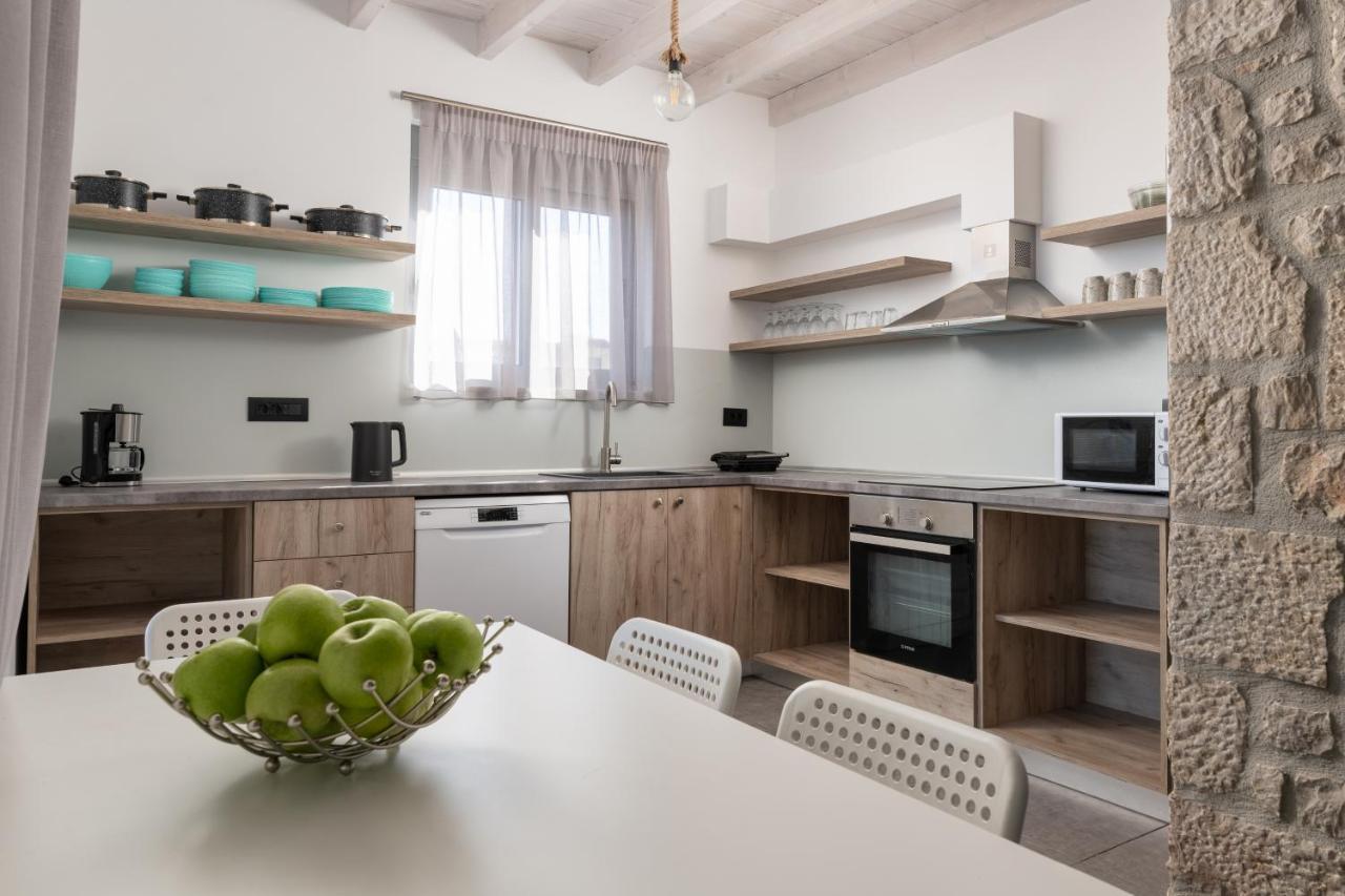 Southrock Villas Lakhania Extérieur photo